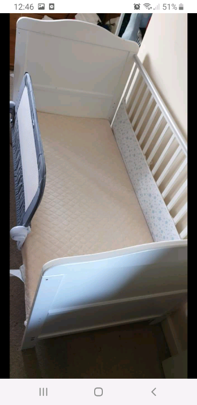 little acorns winchester cot bed